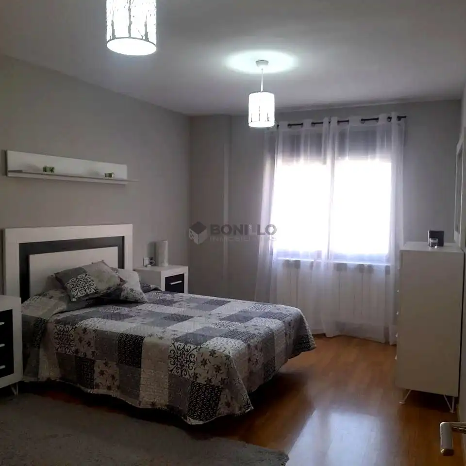 Bedroom of Flat for rent in La Puebla de Valverde  with Heating, Parquet flooring and Furnished