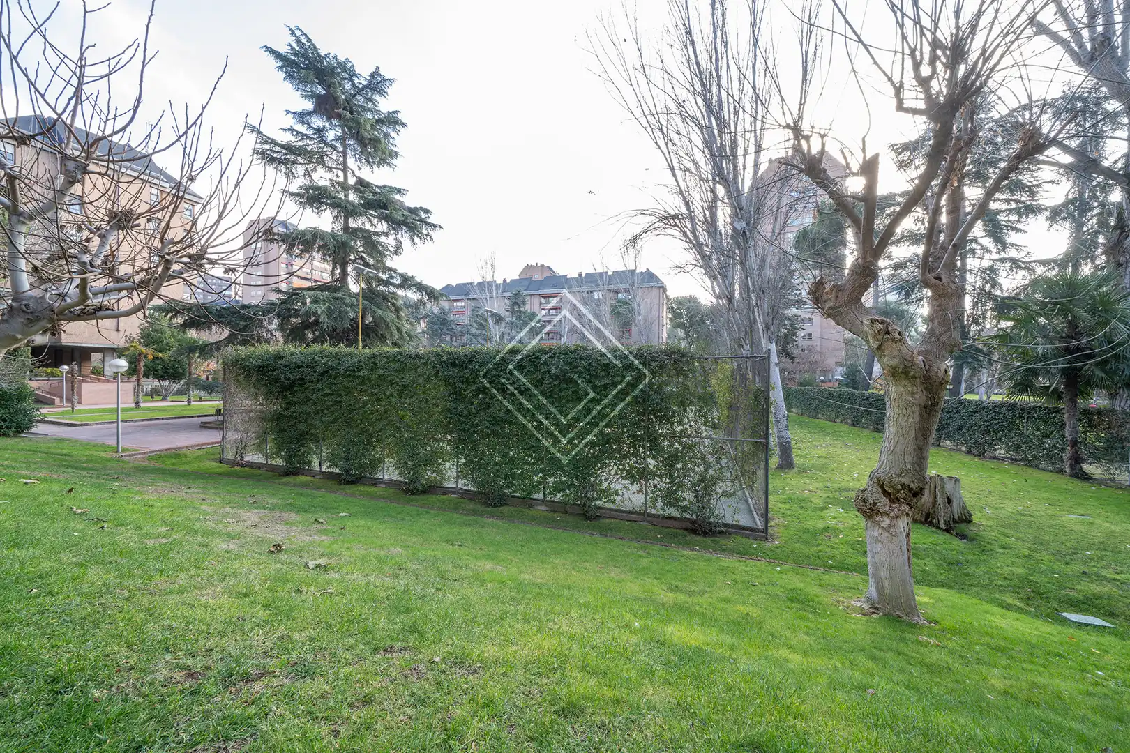 Jardí de Pis en venda en Madrid amb Calefacció, Traster i Piscina