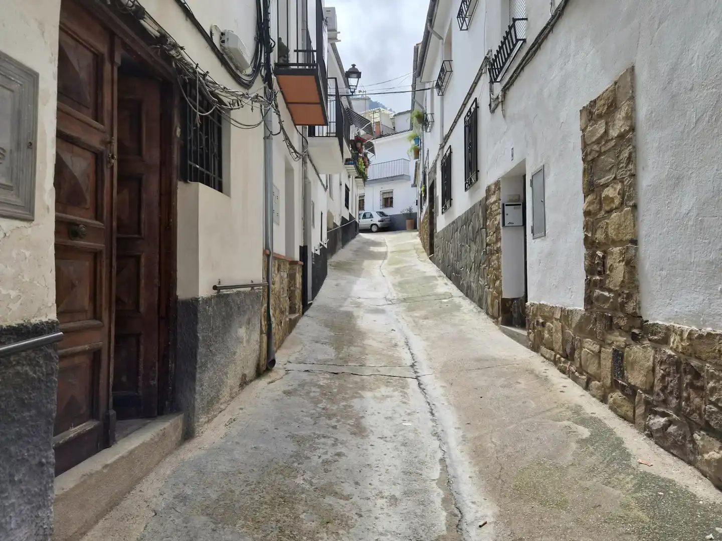 Vista exterior de Casa o xalet en venda en Cazorla amb Terrassa i Balcó