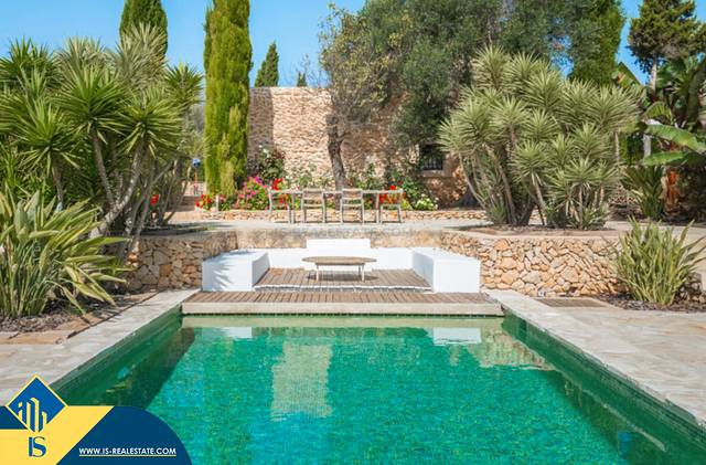 Casa-chalet en Venta en Es Cubells