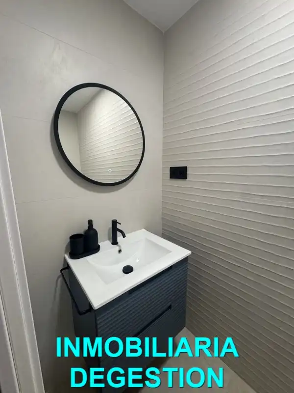 Baño de Piso de alquiler en Linares con Aire acondicionado, Calefacción y Amueblado