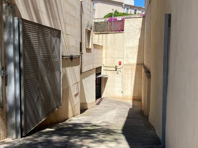 Garaje en Venta en Son Armadans