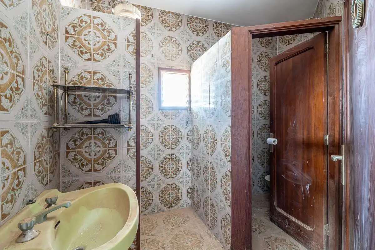 Bathroom of Commercial properties for sale in Tías