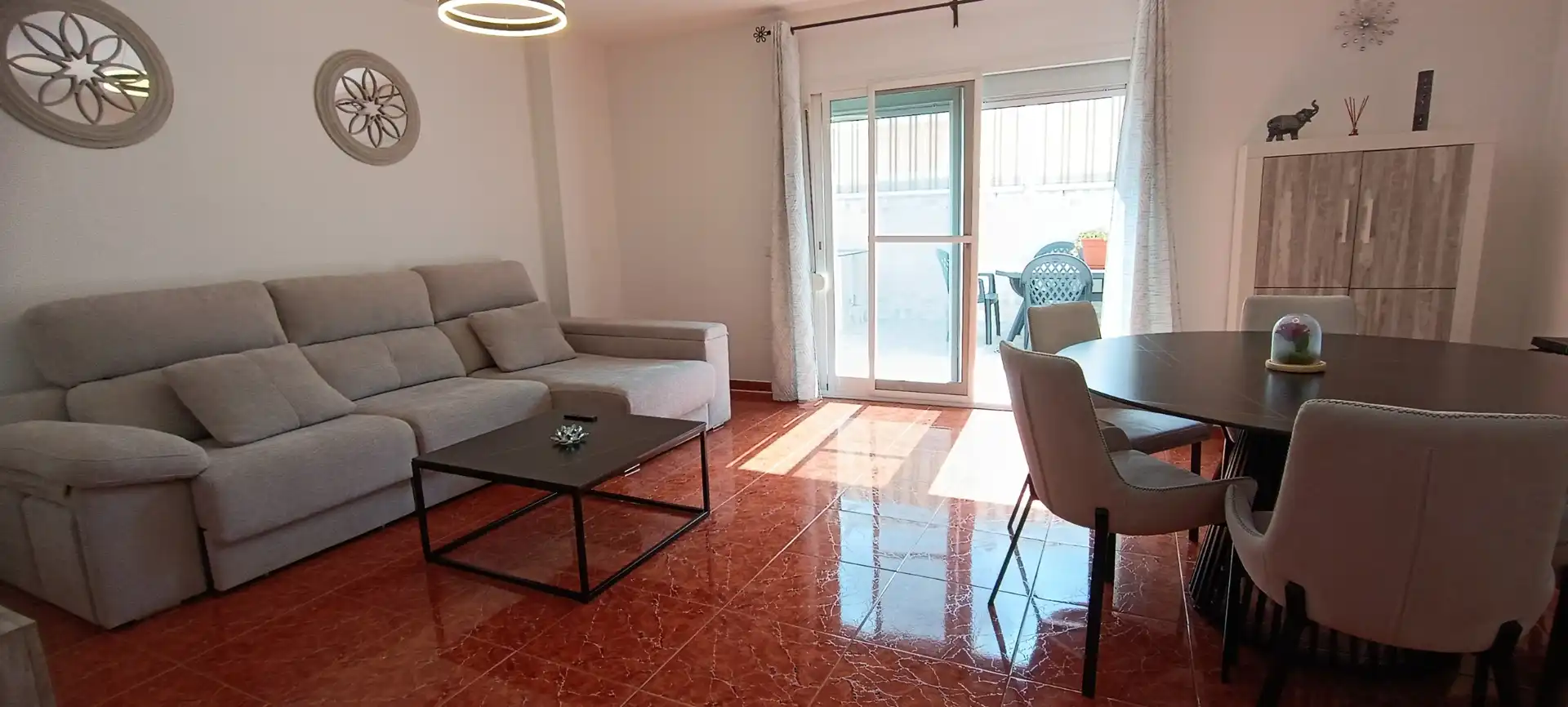 Living room of Detached homes for sale in Estepona  with Air Conditioner, Heating and Terrace