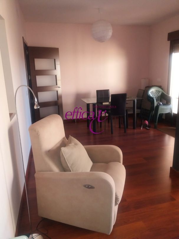 Sala d'estar de Casa adosada en venda en Escalonilla