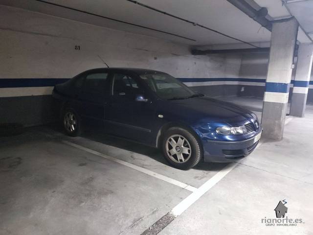 Garaje en Venta en Calle Jesús Fernández Duro en La Felguera