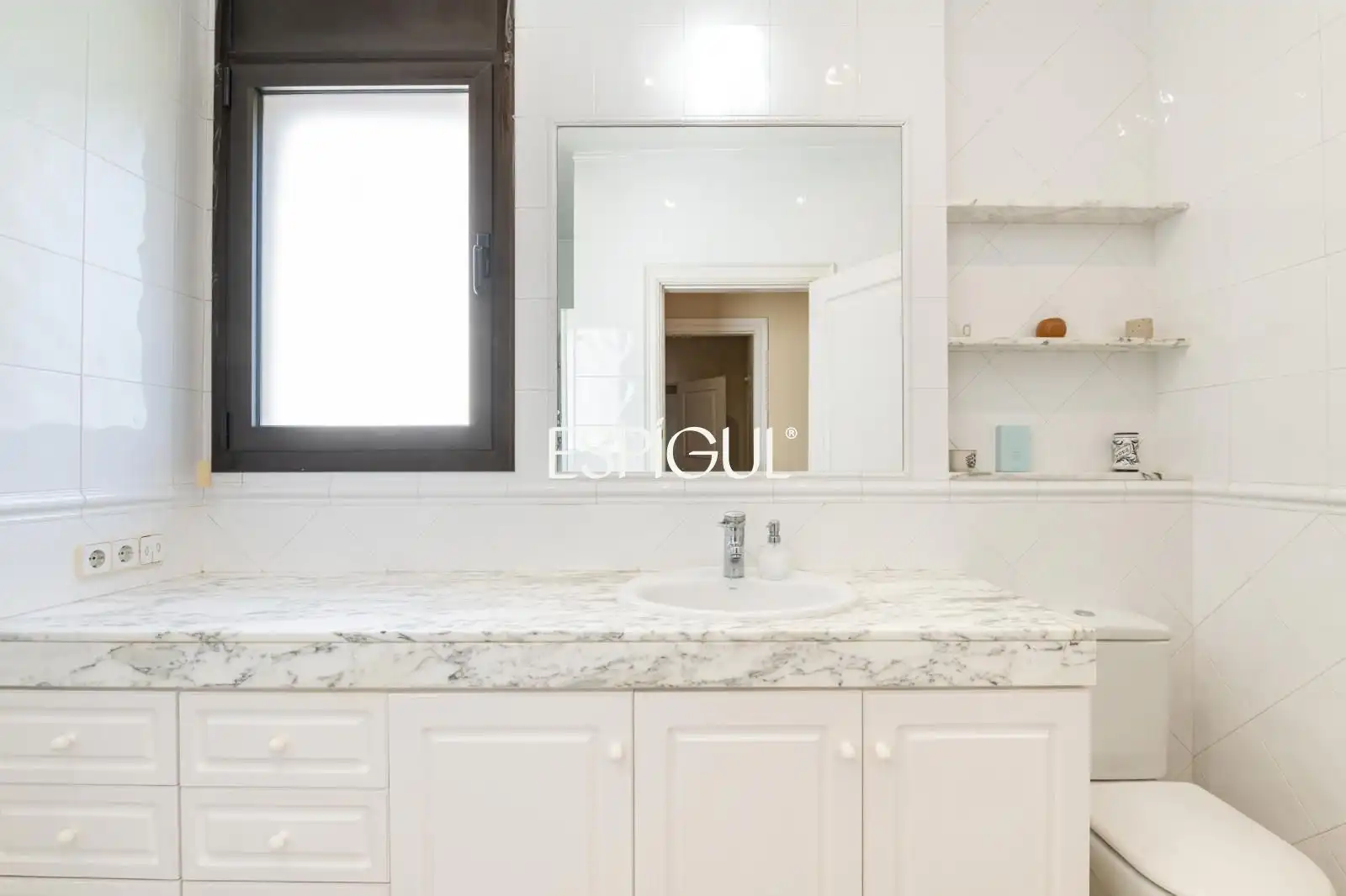 Bathroom of Houses for sale in Sant Cugat del Vallès  with Air Conditioner, Heating and Storage room