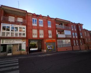 Exterior view of Flat for sale in Cigales  with Air Conditioner