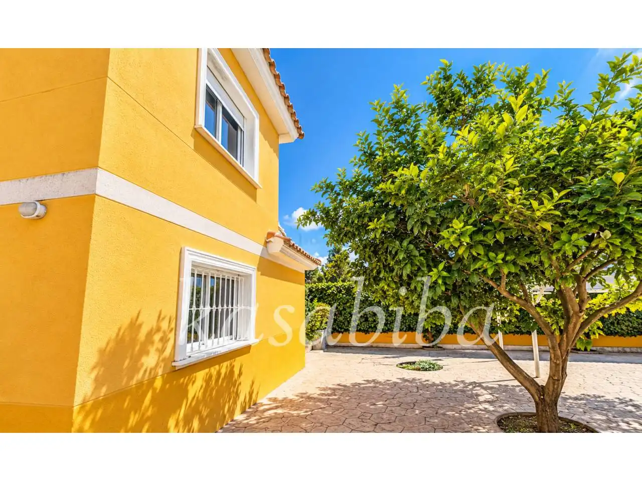 Vista exterior de Casa o chalet en venta en Chiva con Jardín privado, Terraza y Piscina