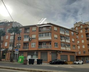 Vista exterior de Pis en venda en Villena amb Terrassa