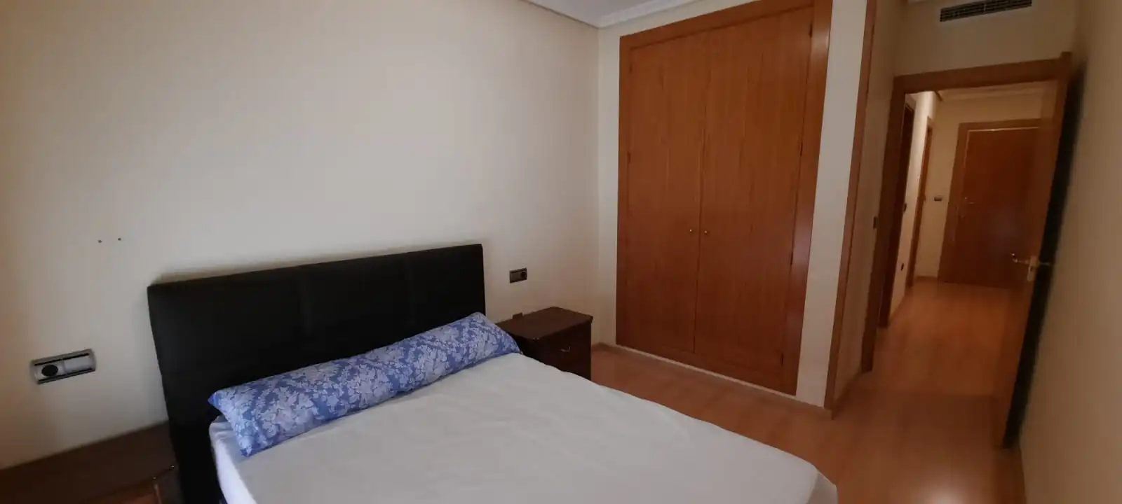 Habitación de Apartamento de alquiler en Albacete con Aire acondicionado, Calefacción y Parquet