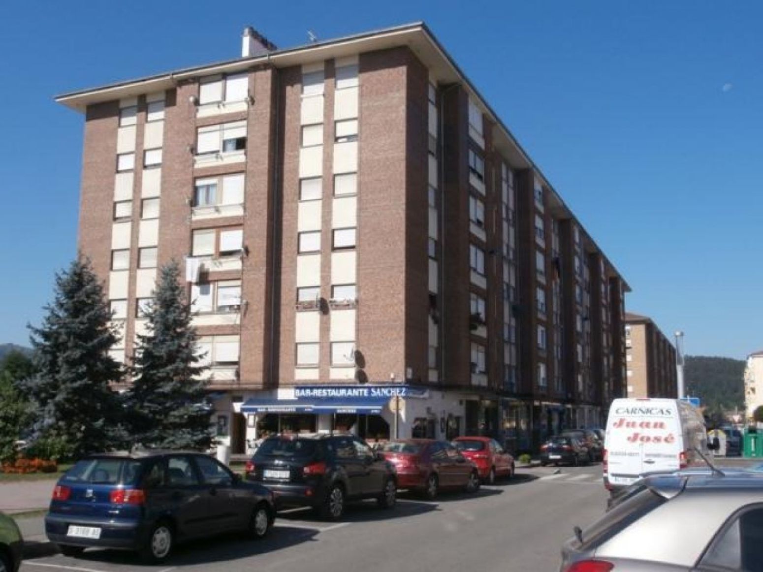 Flat to rent in Torrelavega - Avenida CABUERNIGA, Nueva Ciudad
