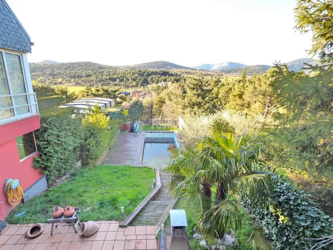 Garden of Detached homes for sale in Collado Mediano