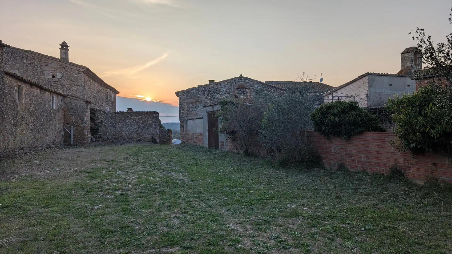 Country homes for sale in Navata