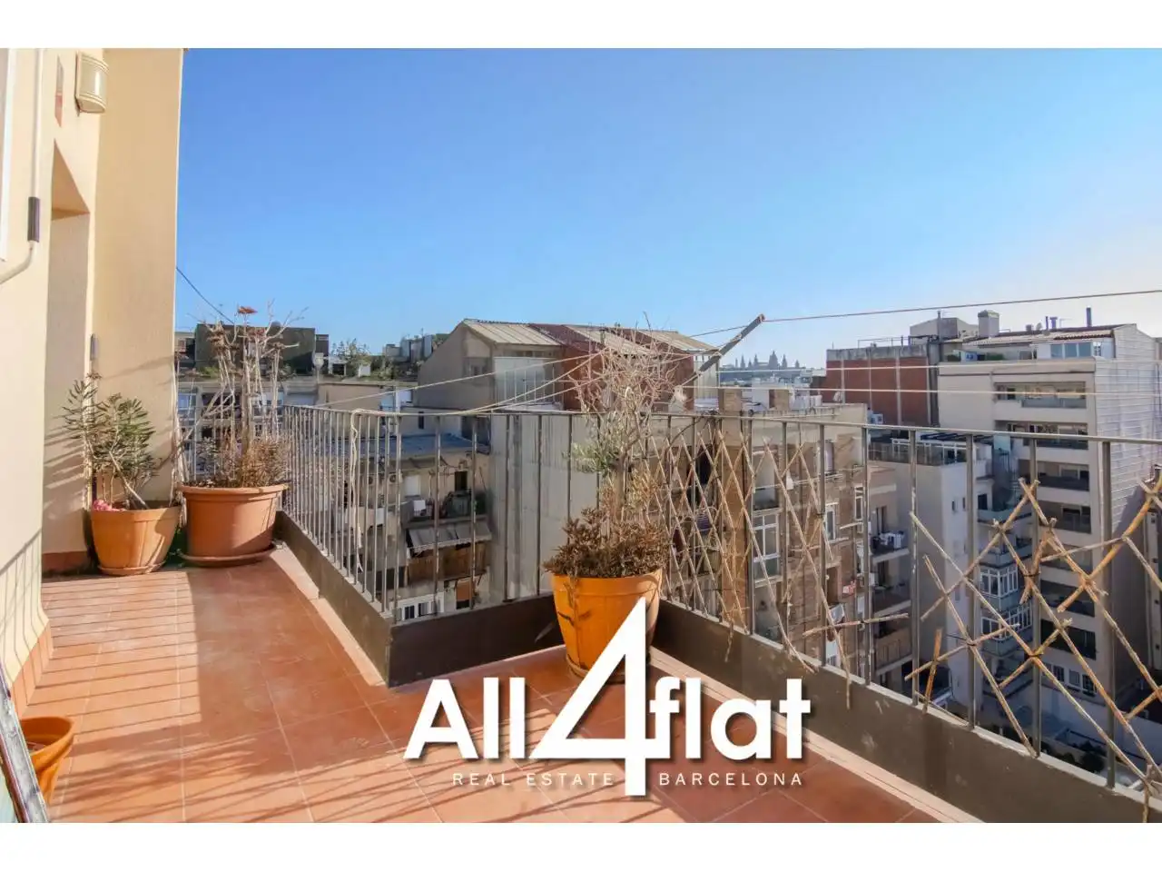 Penthouse mit Aufzug zum Verkauf in Calle Comte d´Urgell, imagen 2