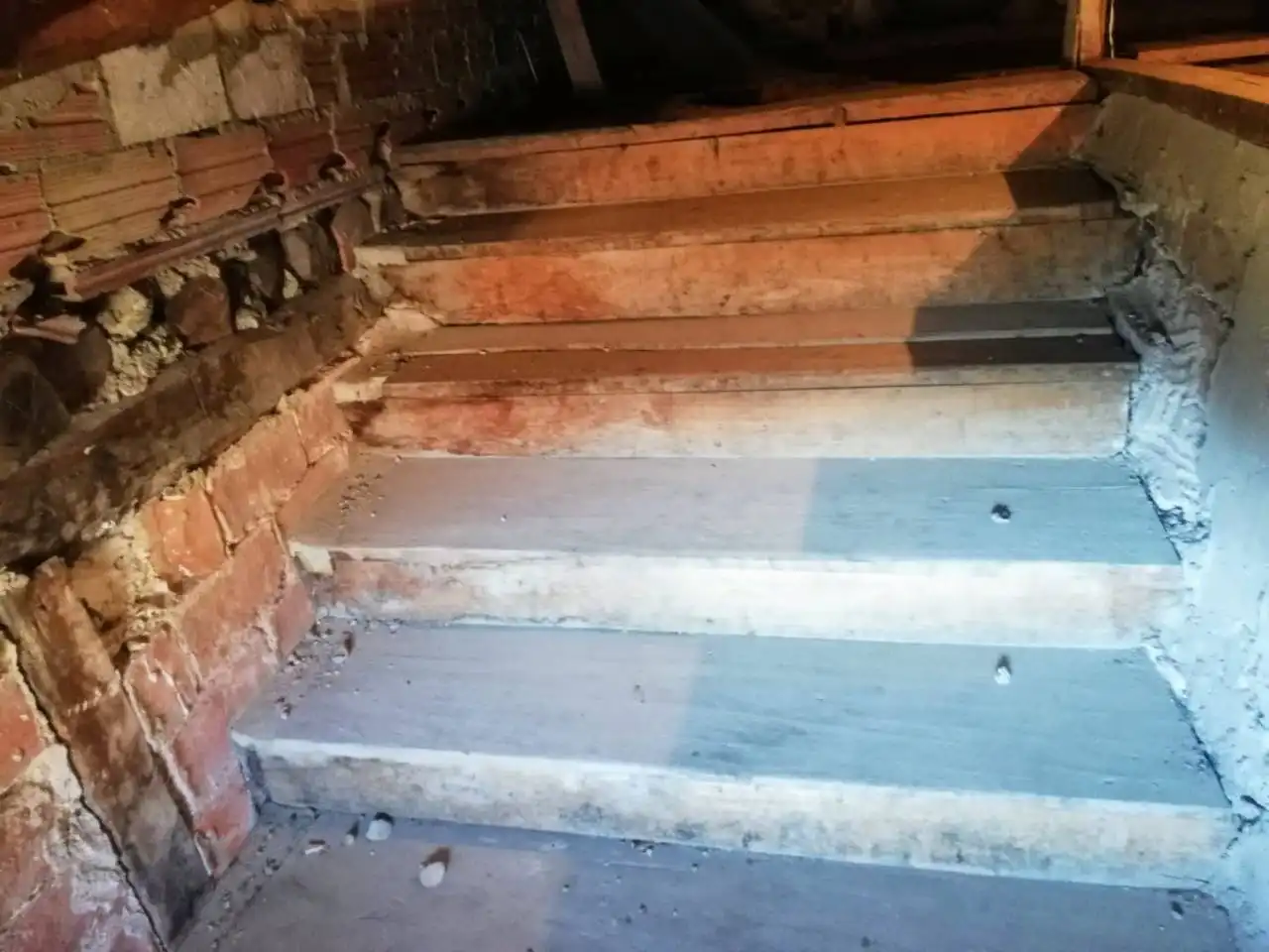 Wohnung zum Verkauf in Merindad de Cuesta-Urria mit Heizung, Abstellraum und Möbliert