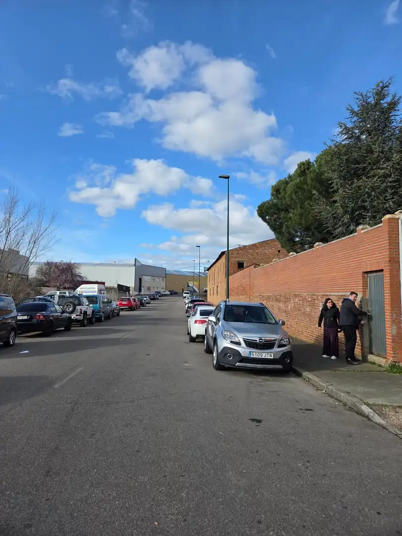 Aparcament de Nau industrial en venda en San Andrés del Rabanedo