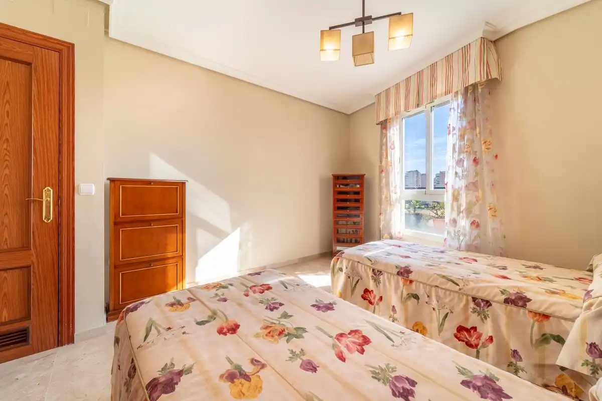 Schlafzimmer von Dachboden zum Verkauf in Torremolinos mit Klimaanlage, Terrasse und Schwimmbad