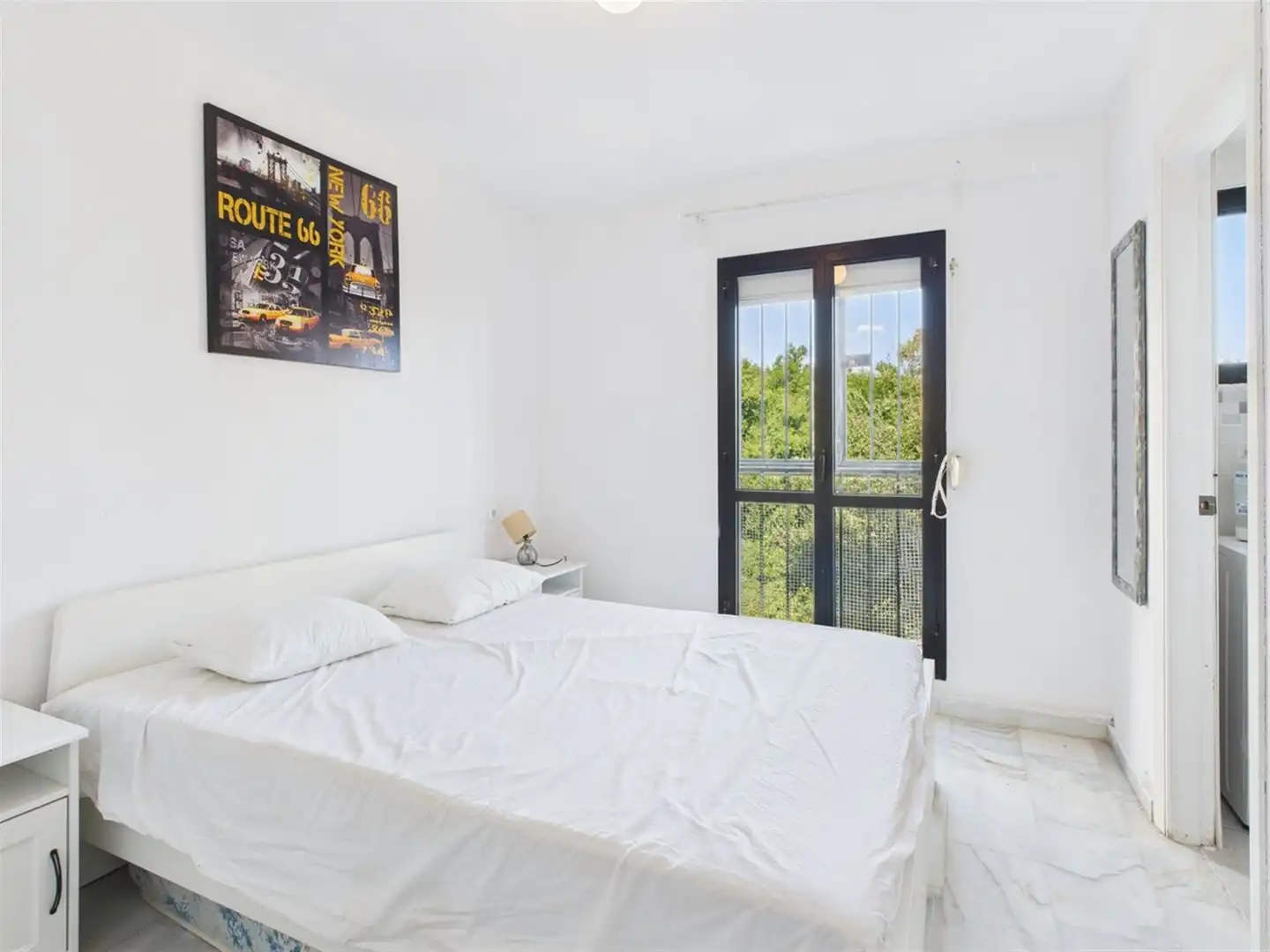 Dormitori de Apartament en venda en Estepona amb Terrassa