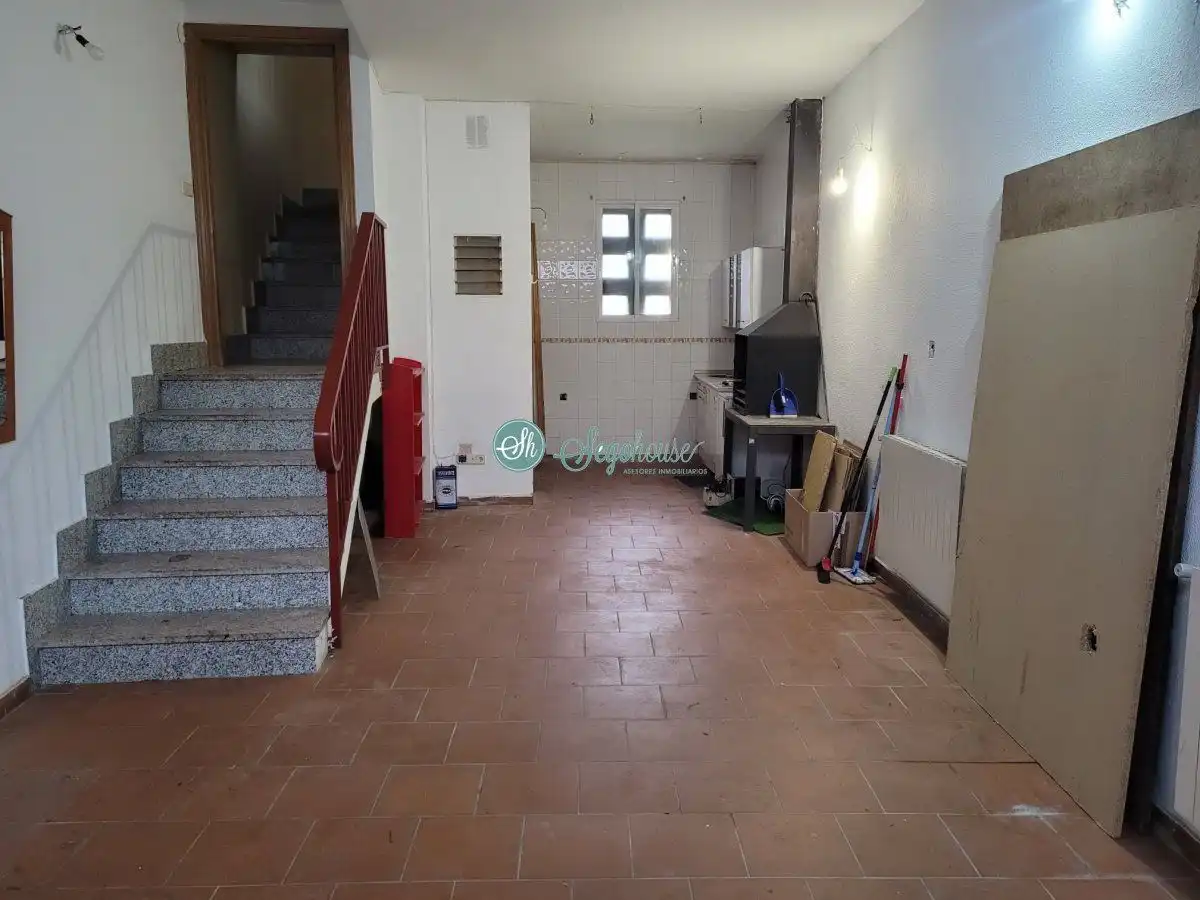 Casa o chalet en venta en Segovia con Calefacción, Terraza y Trastero