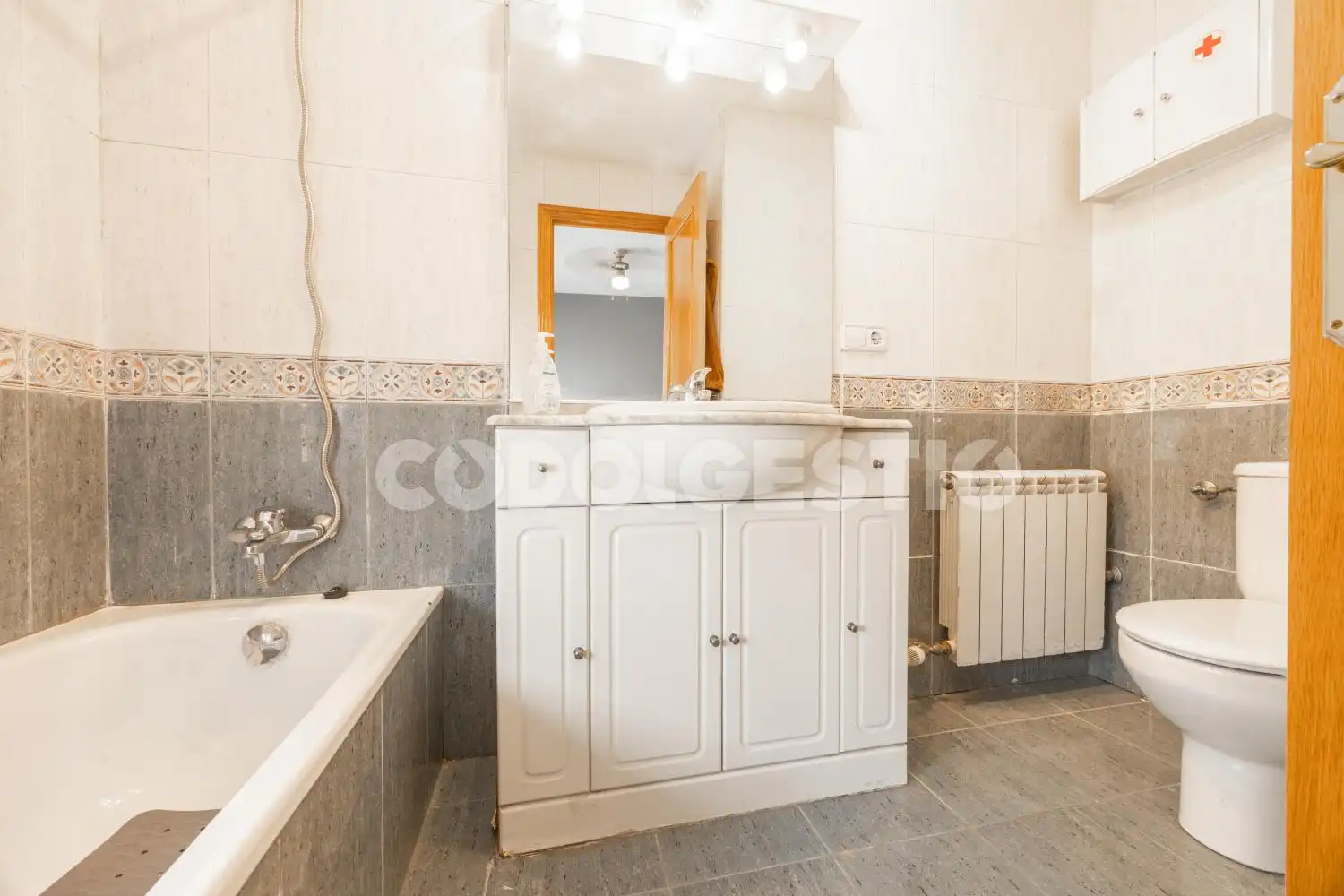 Baño de Piso en venta en Manlleu con Terraza y Balcón