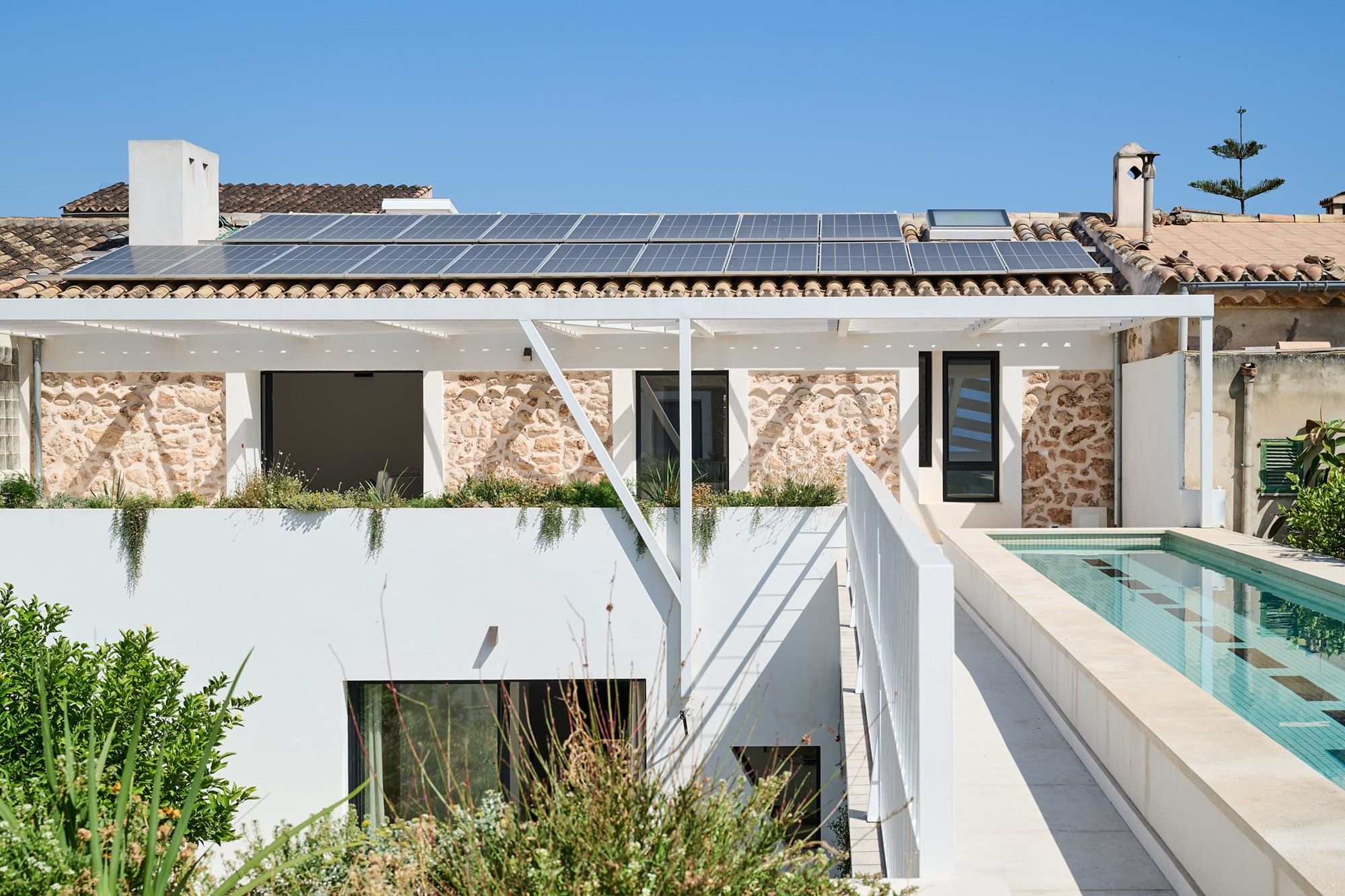 Exterior view of House or chalet for sale in Santa María del Camí  with Air Conditioner, Heating and Terrace