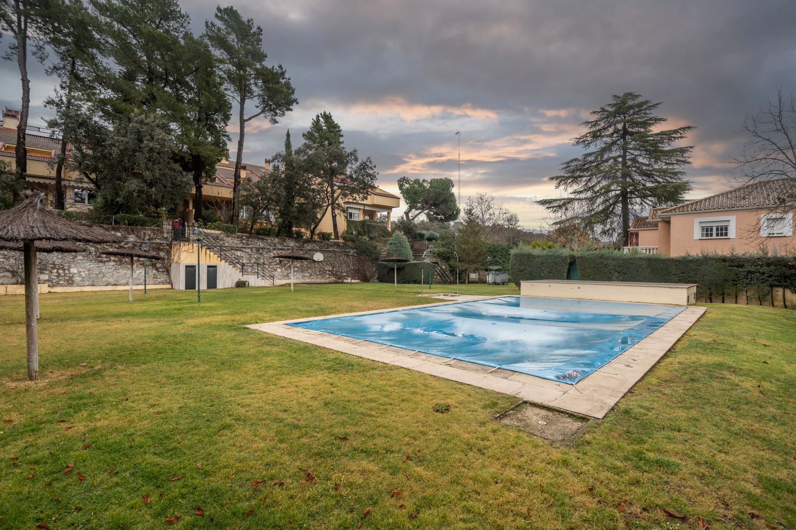 Swimming pool of Single-family semi-detached for sale in Galapagar  with Air Conditioner, Heating and Private garden