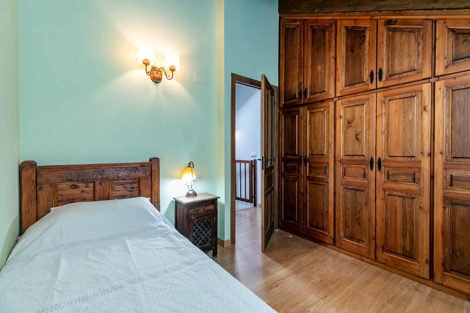 Country homes for sale in Sahún