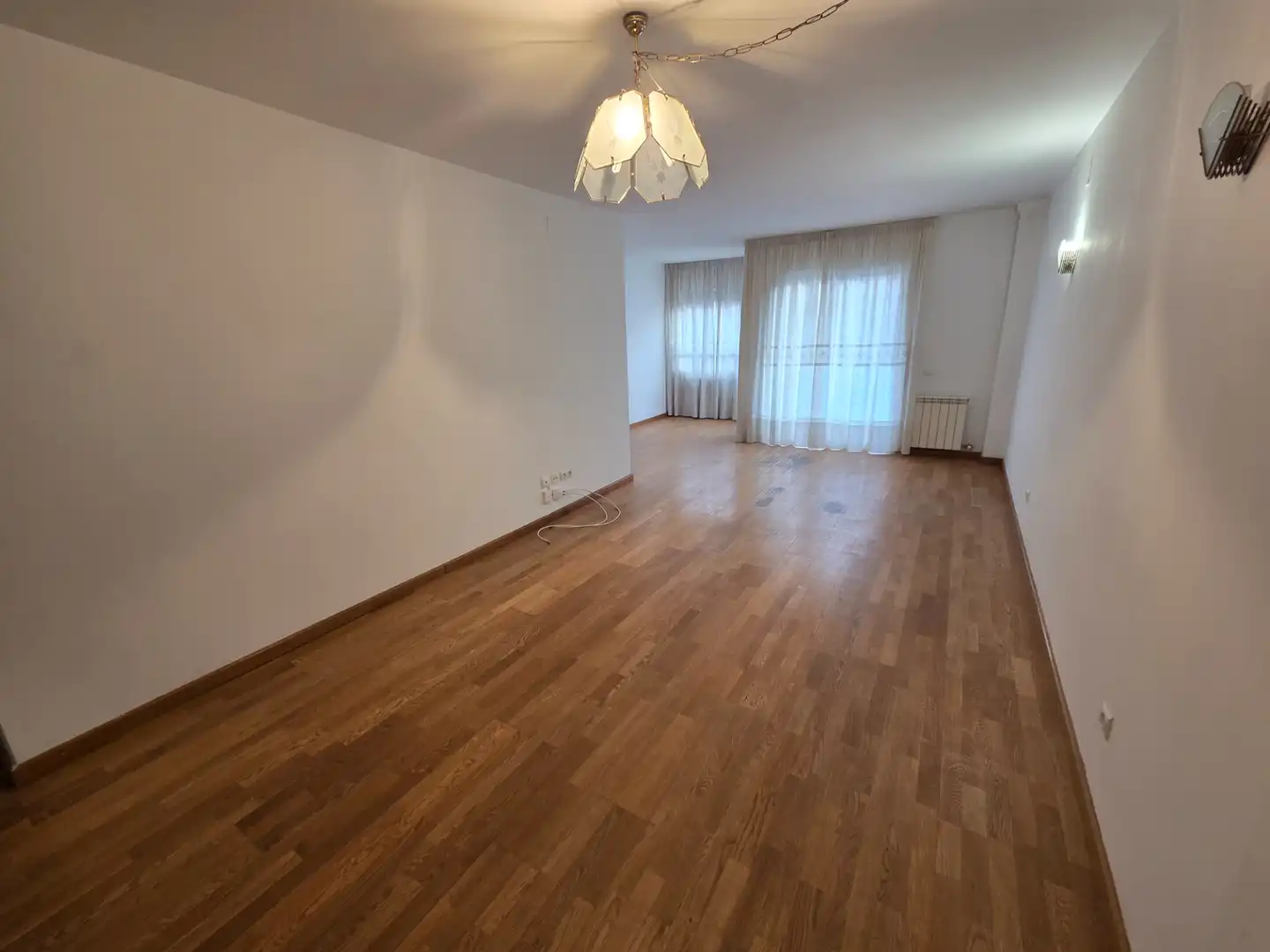 Sala d'estar de Pis en venda en Vilafranca del Penedès amb Aire condicionat, Calefacció i Parquet