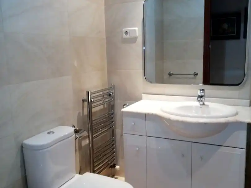 Bany de Apartament en venda en  Madrid Capital amb Aire condicionat