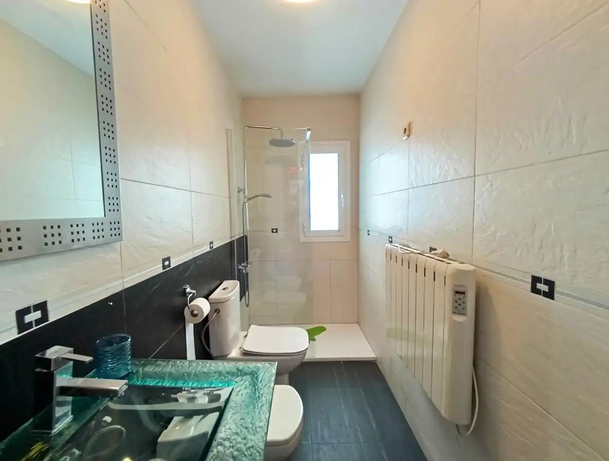 Badezimmer von Wohnung zum Verkauf in Leganés mit Klimaanlage, Heizung und Terrasse