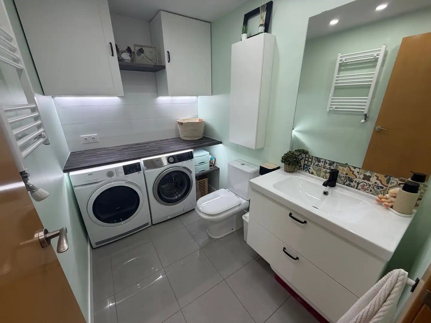 Baño de Piso en venta en Girona con Aire acondicionado, Jardín privado y Terraza