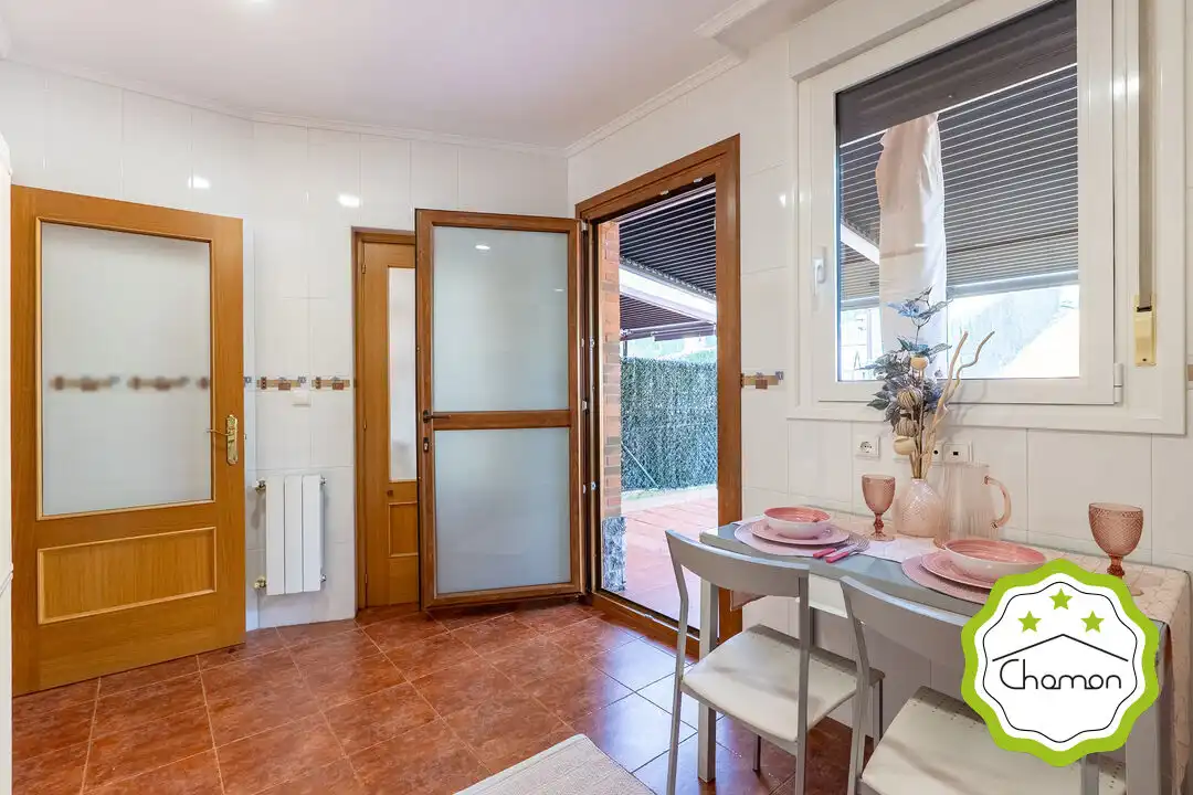 Einfamilien-Reihenhaus zum Verkauf in Barakaldo  mit Heizung, Privatgarten und Terrasse