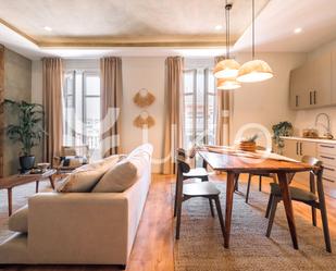 Sala d'estar de Apartament de lloguer en  Barcelona Capital amb Aire condicionat, Moblat i Forn