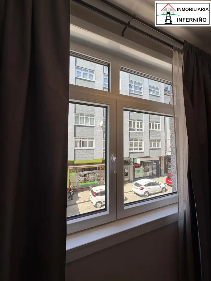 Vista exterior de Pis en venda en Ferrol