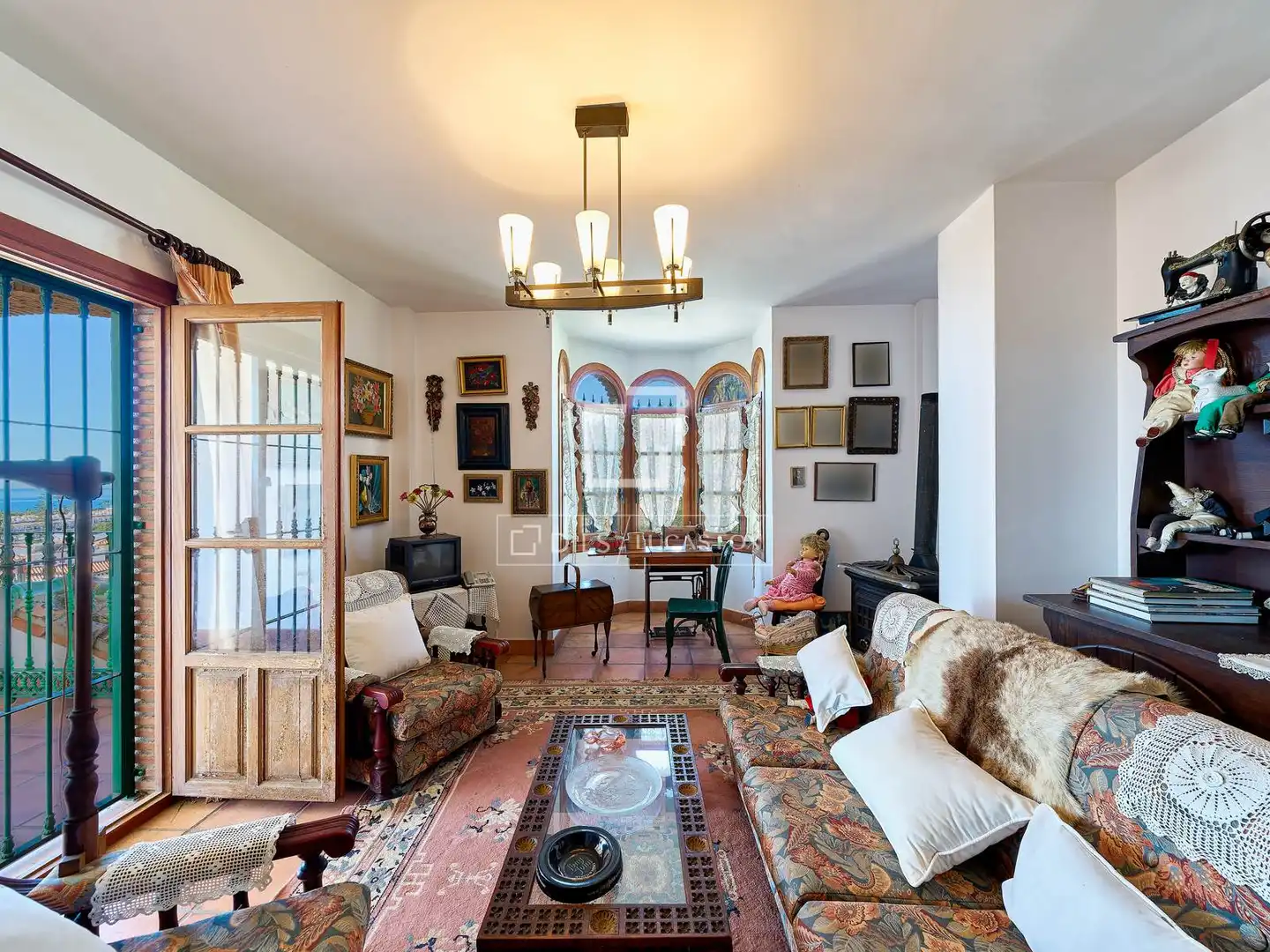 Sala de estar de Casa o chalet en venta en Rincón de la Victoria con Jardín privado, Terraza y Balcón