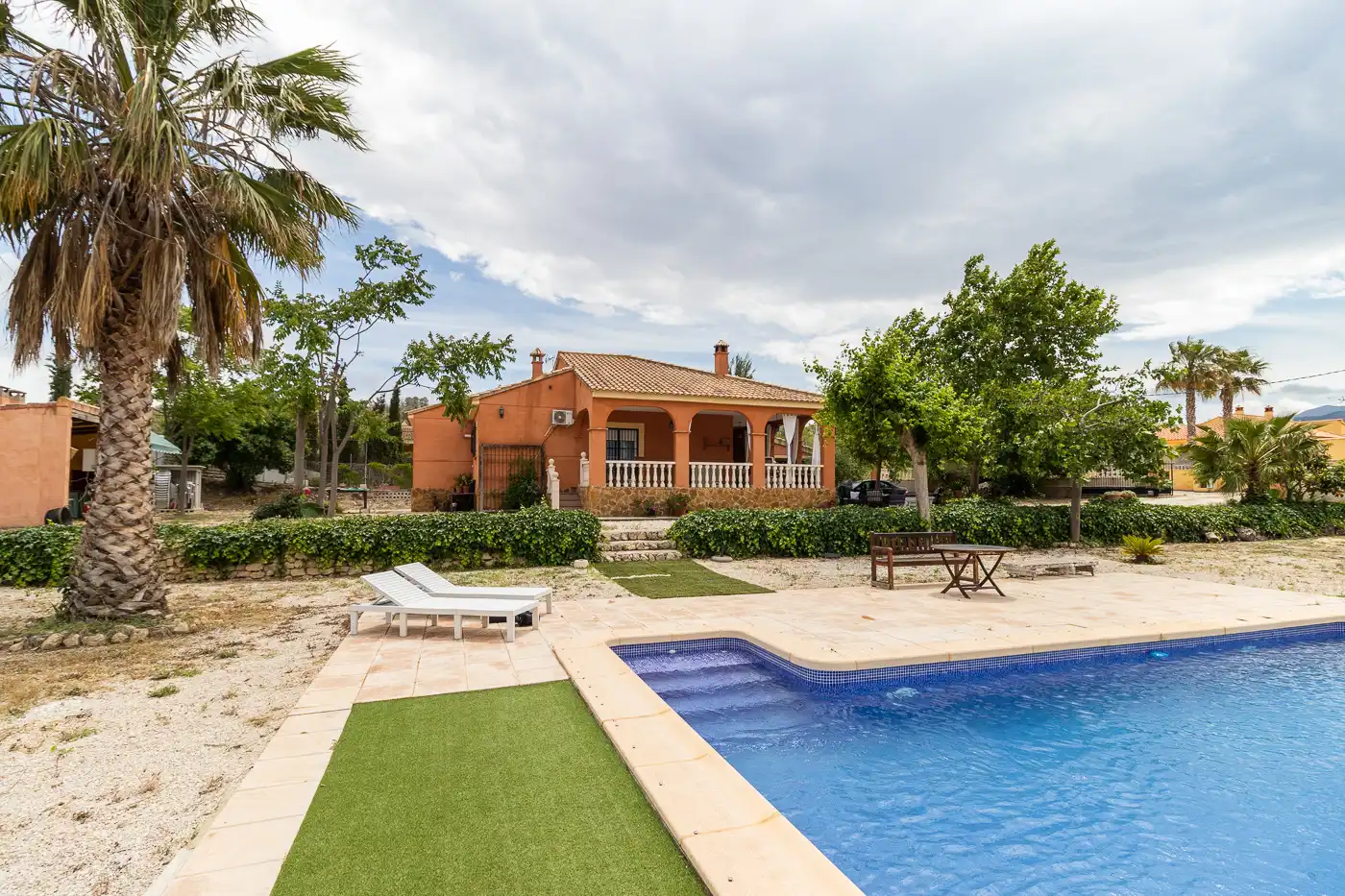 Vista exterior de Casa o xalet en venda en Pliego amb Traster i Piscina