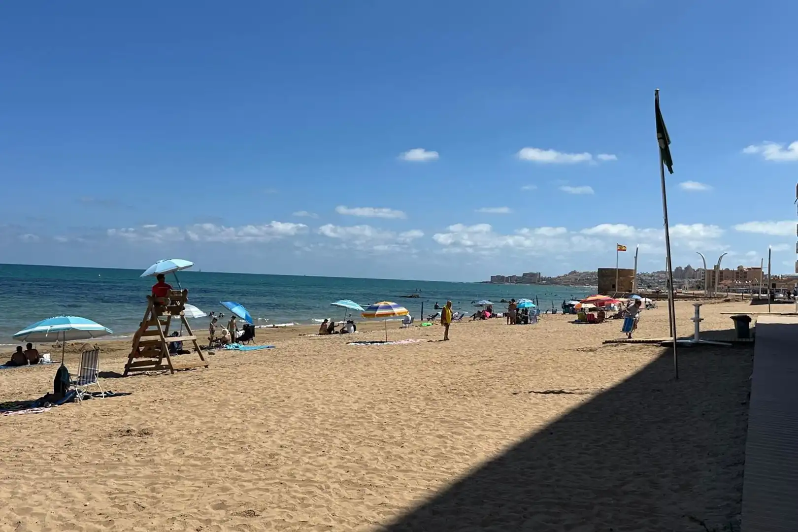Außenansicht von Wohnungen zum Verkauf in Torrevieja mit Balkon