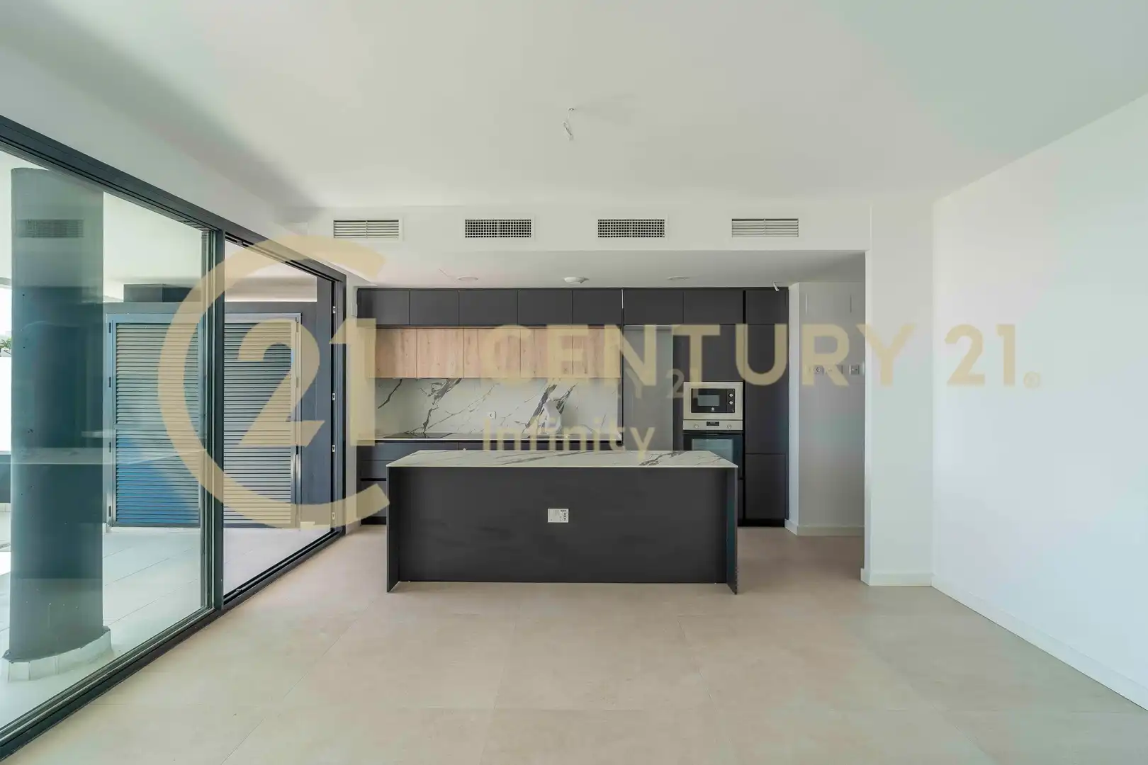 Cocina de Apartamento en venta en Torremolinos con Aire acondicionado, Jardín privado y Trastero