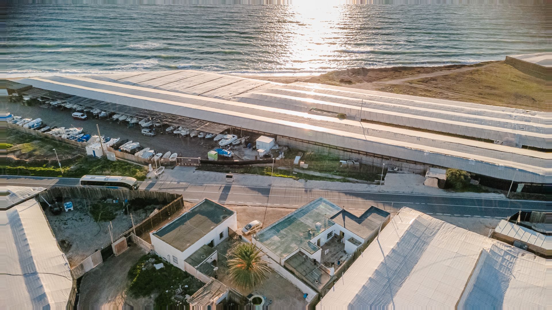 Vista exterior de Finca rústica en venda en El Ejido amb Moblat