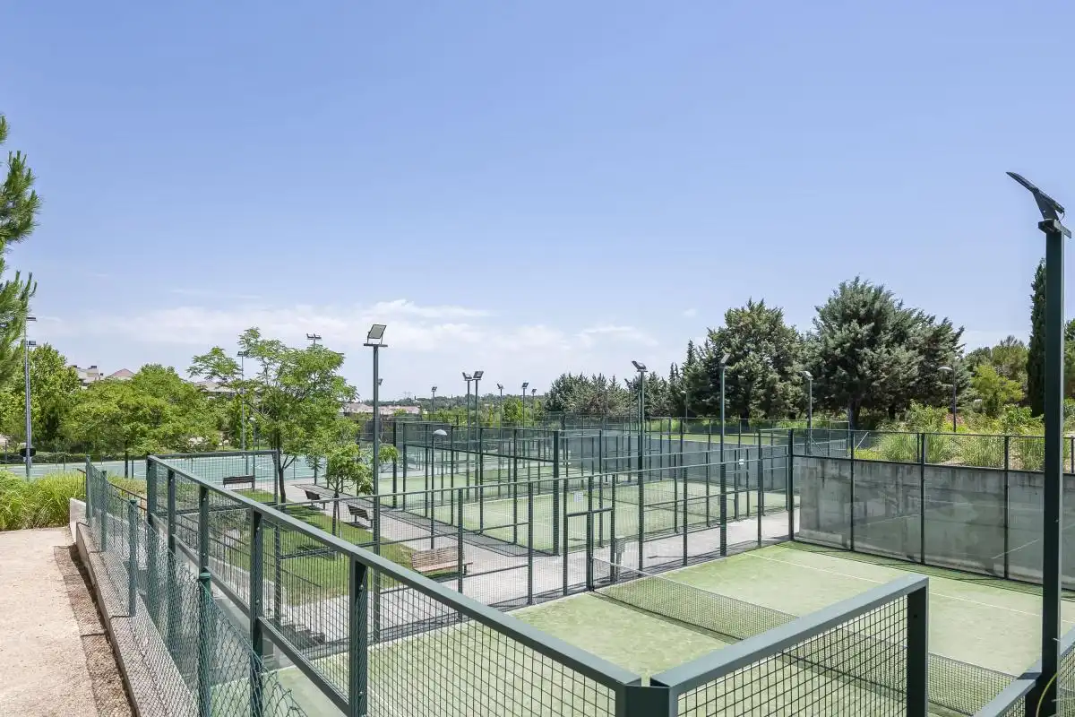 Jardín de Planta baja en venta en Pozuelo de Alarcón con Aire acondicionado, Calefacción y Jardín privado