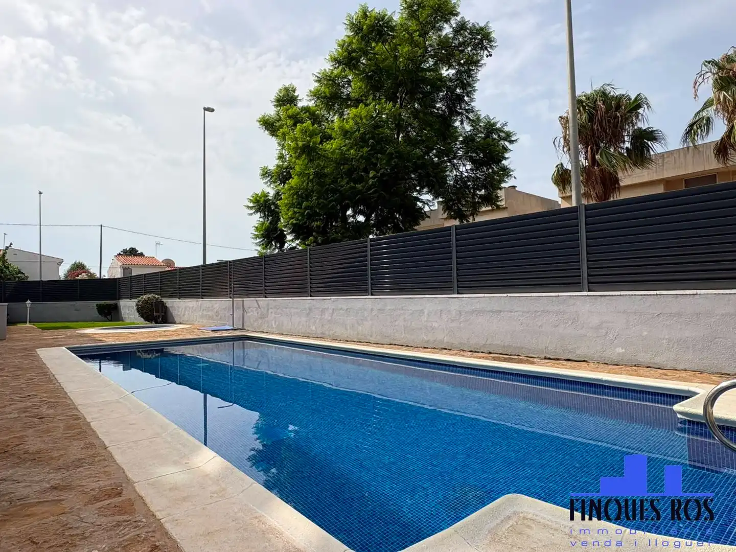 Schwimmbecken von Wohnungen zum Verkauf in Vinaròs mit Klimaanlage, Heizung und Terrasse