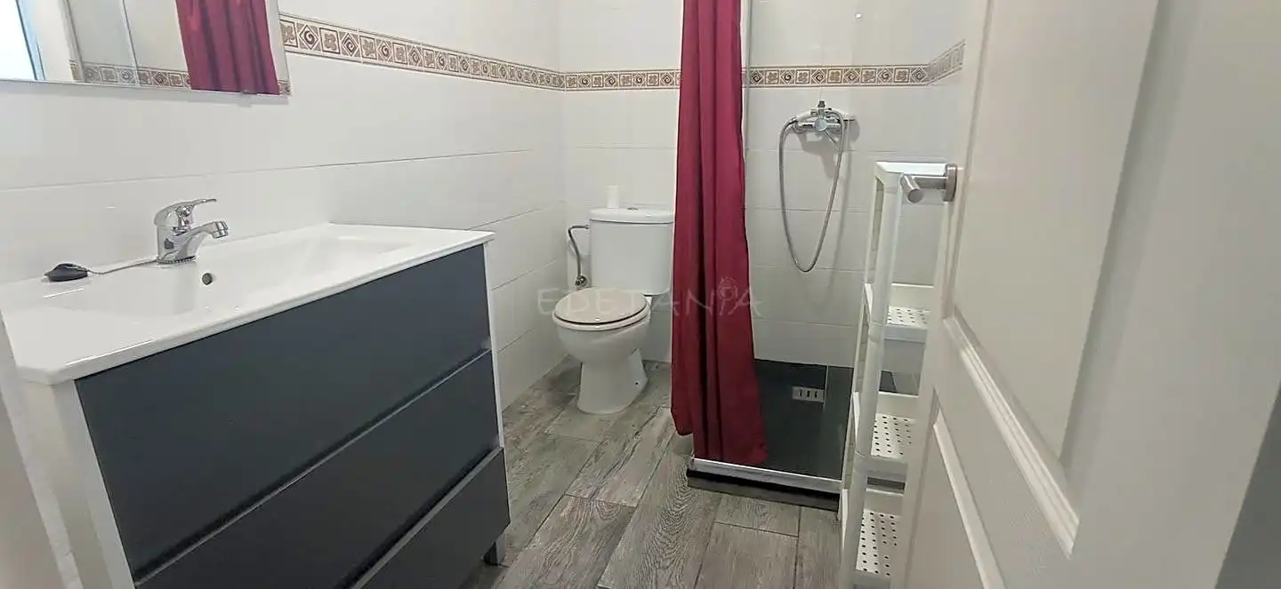 Habitació a calle de Ramon Villarroya, Moncada