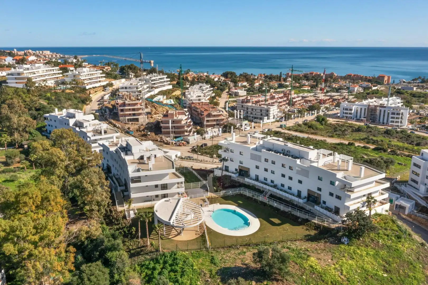 Vista exterior de Apartament en venda en Estepona amb Aire condicionat, Calefacció i Terrassa