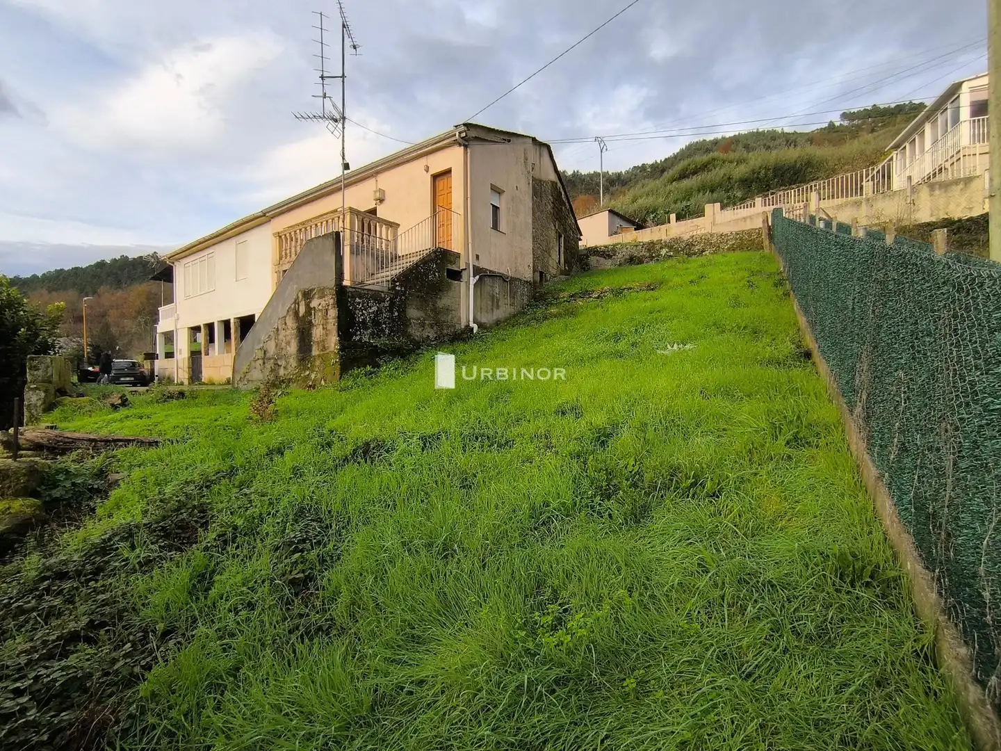 House with garden for sale in Cenlle, imagen 2