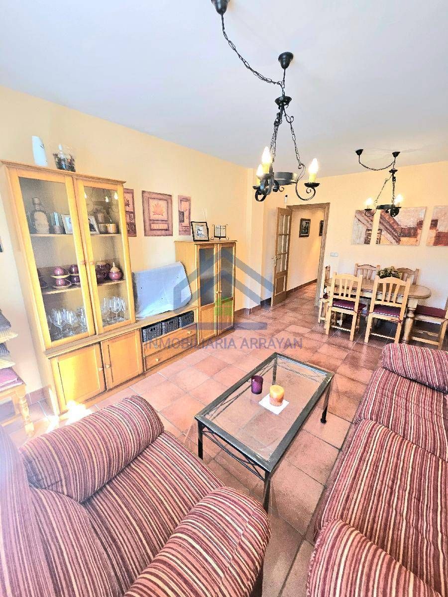 Sala d'estar de Pis en venda en Güéjar Sierra amb Aire condicionat, Calefacció i Traster