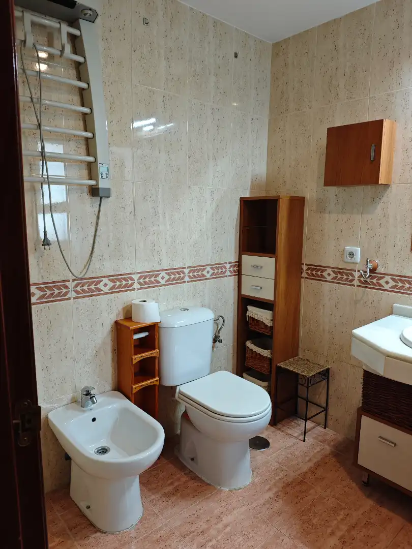 Bany de Dúplex en venda en Dos Hermanas amb Aire condicionat, Jardí privat i Terrassa