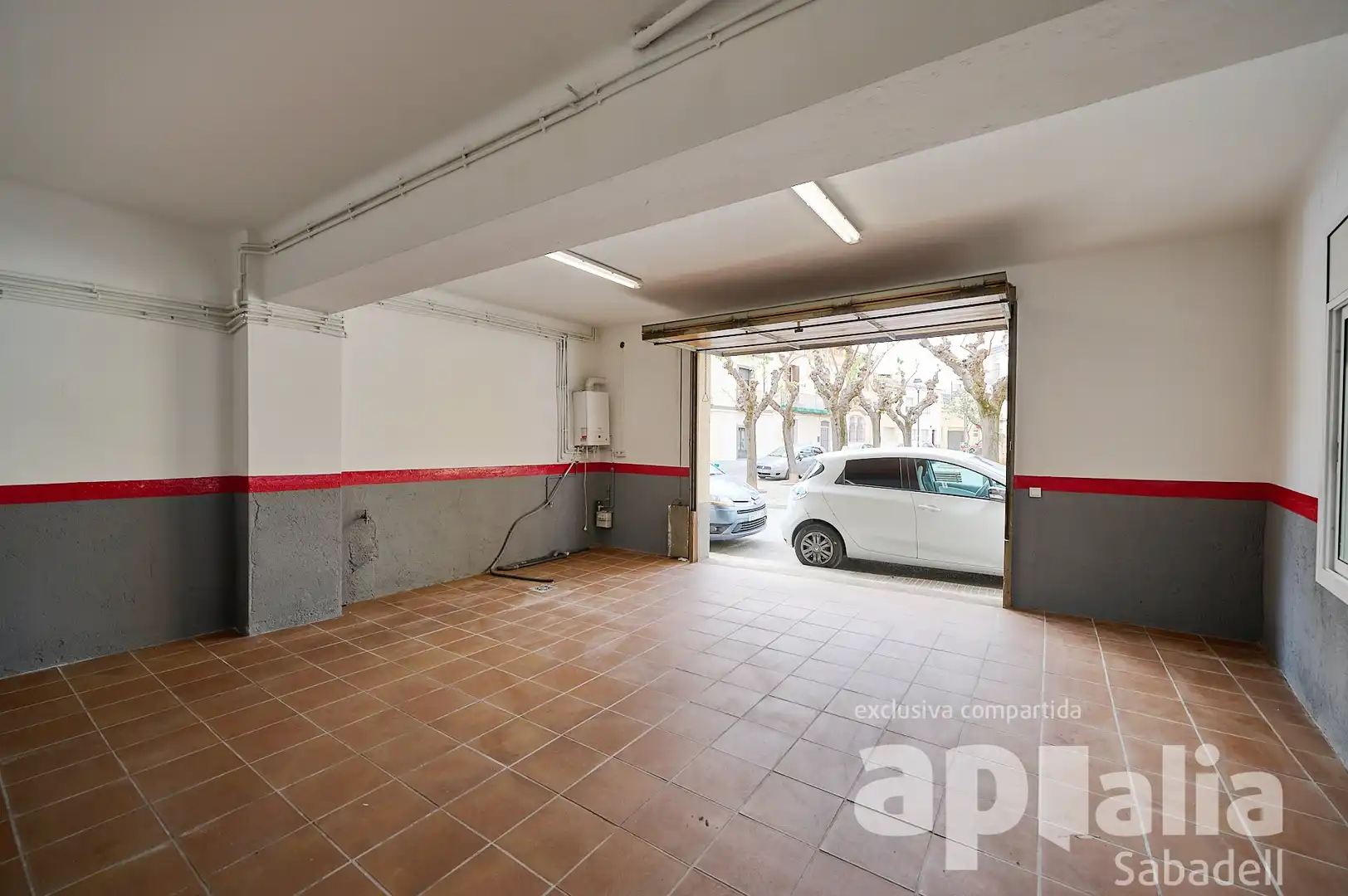Parkplatz von Einfamilien-Reihenhaus zum Verkauf in Sentmenat mit Heizung, Parkett und Terrasse