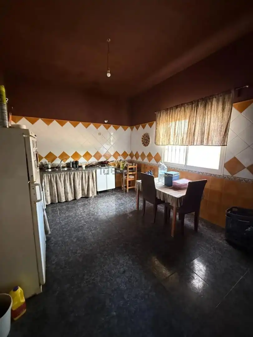 Chalet con piscina en venta en Carmona, imagen 5