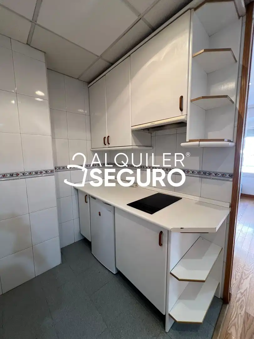 Cocina de Piso de alquiler en Madrid con Aire acondicionado